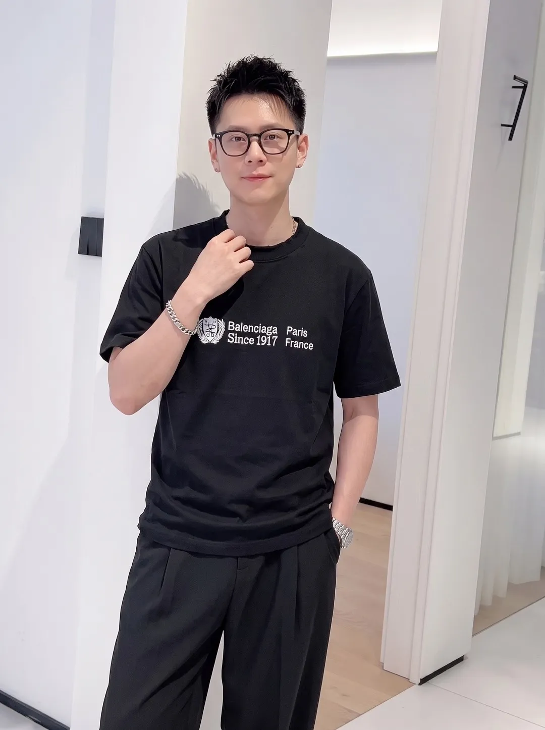 P100✨🔥 [BALENCIAGA] 2026FW short-sleeved T-shirt Premium 26s double yarn 300g fabric embroidery fraying process Color: Black White Green Size: S M L XL 2XL